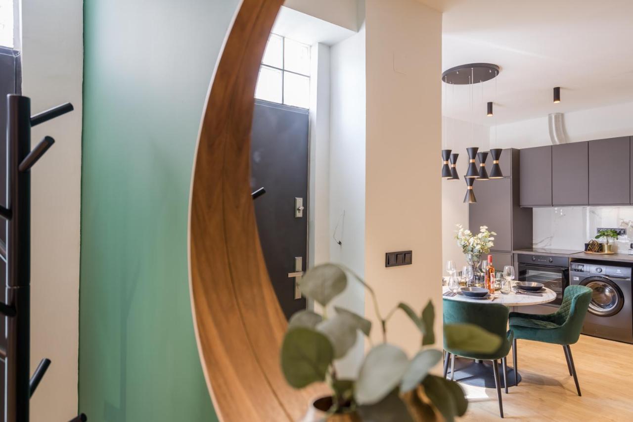 Tilia Luxury Apartment - 3 Bedrooms With Ac Budapest Exteriör bild