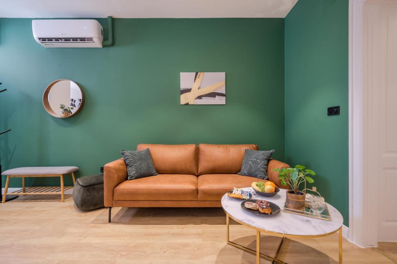 Tilia Luxury Apartment - 3 Bedrooms With Ac Budapest Exteriör bild