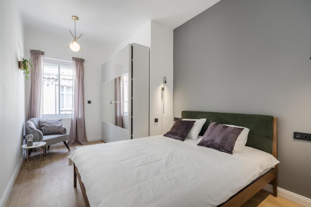 Tilia Luxury Apartment - 3 Bedrooms With Ac Budapest Exteriör bild