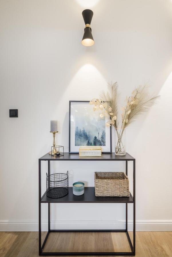 Tilia Luxury Apartment - 3 Bedrooms With Ac Budapest Exteriör bild