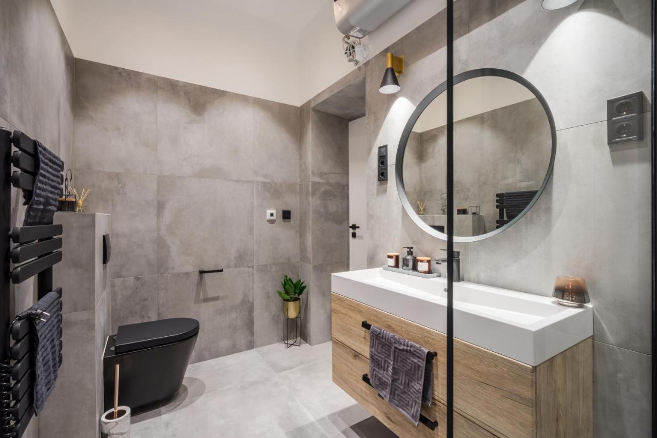 Tilia Luxury Apartment - 3 Bedrooms With Ac Budapest Exteriör bild